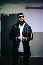 Load image into Gallery viewer, PROVOCATEUR - Regenmantel Black Unisex