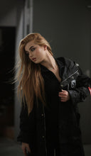 Load image into Gallery viewer, PROVOCATEUR - Regenmantel Black Unisex